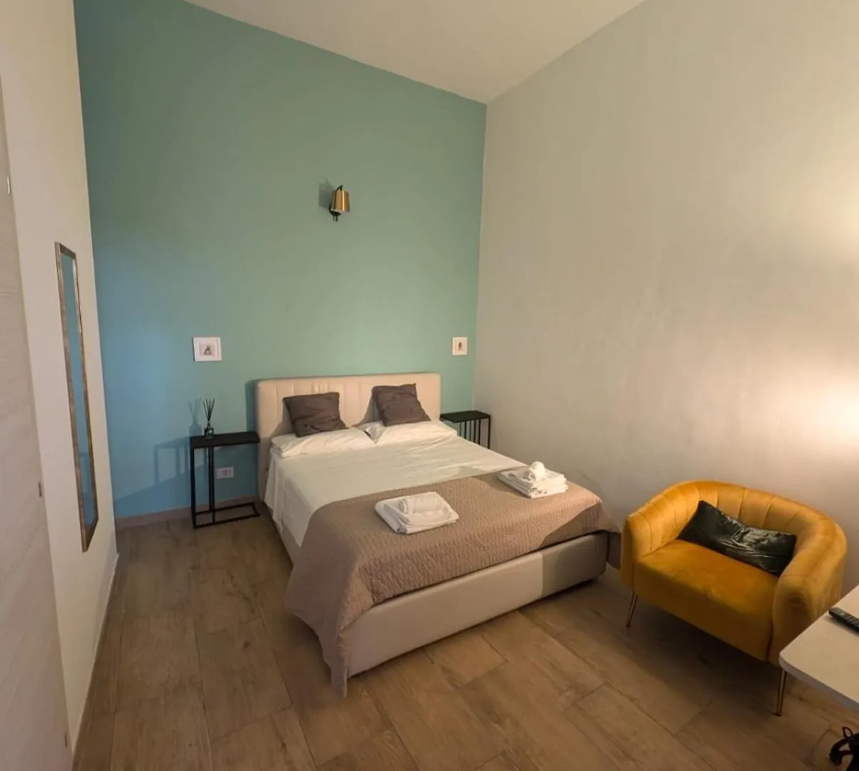 N Amuri Room A Due Passi Del Mare contacts